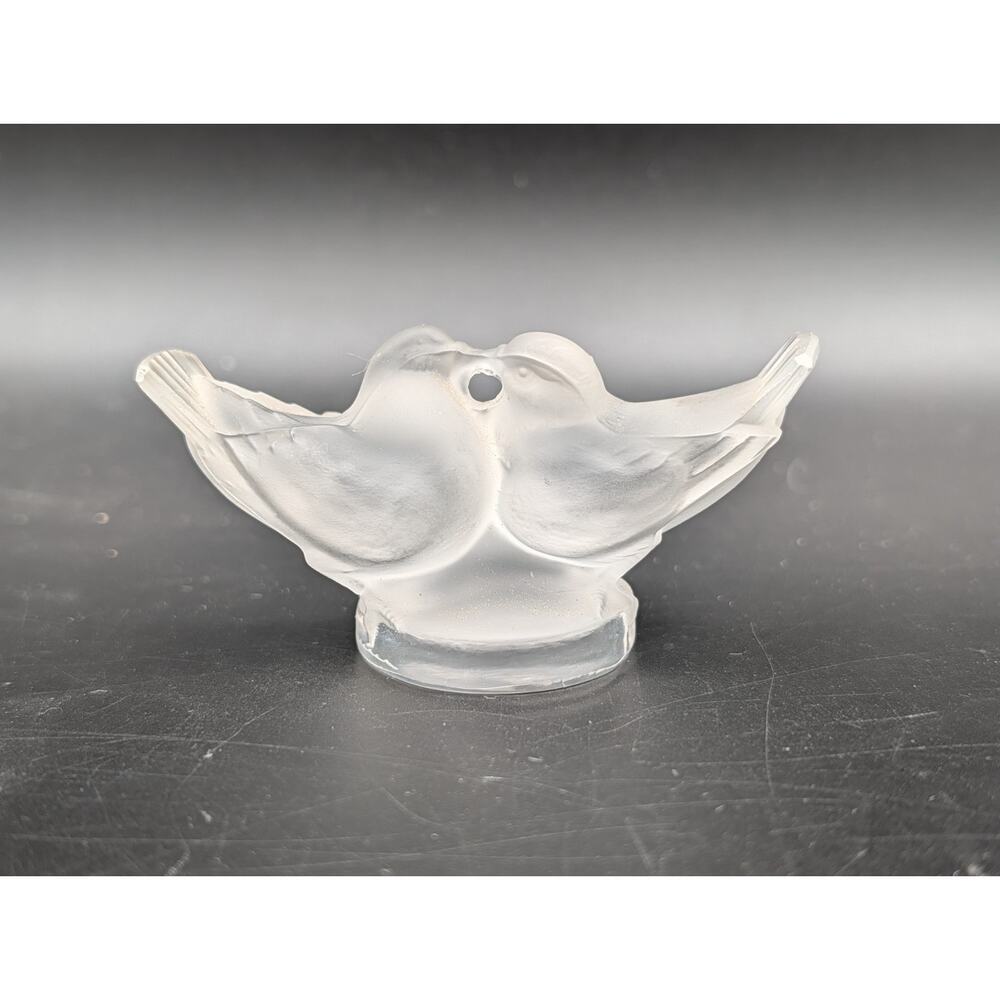 Lalique Frosted Crystal Lovebirds Deux Colombes Kissing Doves 1.5 inch tall